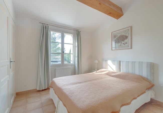 Villa à La Motte - VILLA 4 CHAMBRES AVEC PISCINE PRIVEE ET JARDIN (N°352) Villa à La Motte - VILLA 4 CHAMBRES AVEC PISCINE PRIVEE ET JARDIN (N°352)