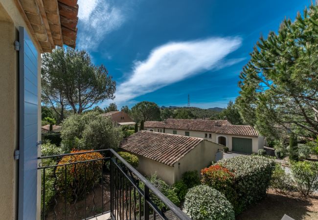 Maison mitoyenne à La Motte - MAISON DE HAMEAU 3 CHAMBRES AVEC JARDIN (N°408) Maison mitoyenne à La Motte - MAISON DE HAMEAU 3 CHAMBRES AVEC JARDIN (N°408)