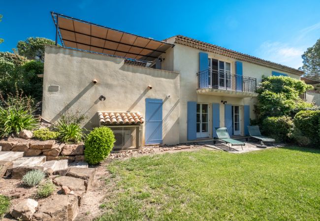 Maison mitoyenne à La Motte - MAISON DE HAMEAU 3 CHAMBRES AVEC JARDIN (N°408) Maison mitoyenne à La Motte - MAISON DE HAMEAU 3 CHAMBRES AVEC JARDIN (N°408)