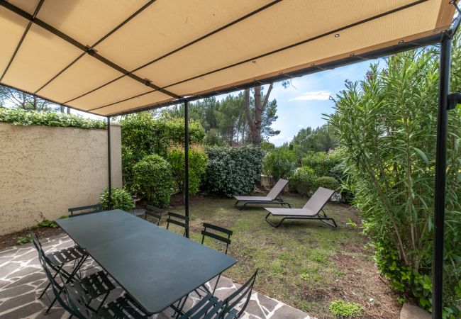 Maison mitoyenne à La Motte - MAISON DE HAMEAU 3 CHAMBRES AVEC JARDIN (N°418) Maison mitoyenne à La Motte - MAISON DE HAMEAU 3 CHAMBRES AVEC JARDIN (N°418)