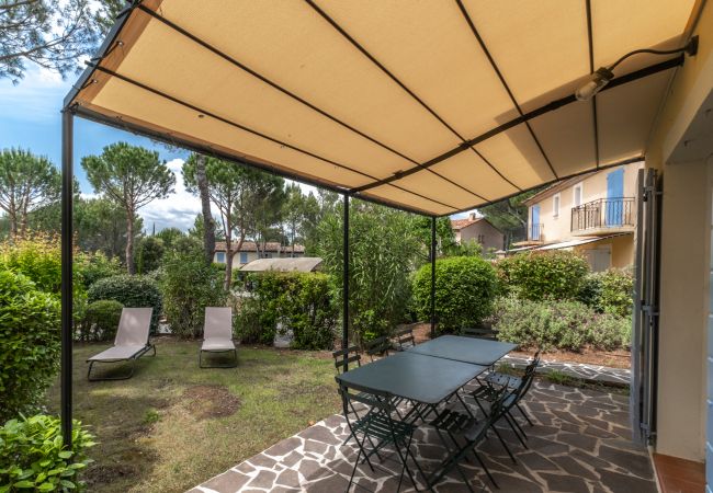 Maison mitoyenne à La Motte - MAISON DE HAMEAU 3 CHAMBRES AVEC JARDIN (N°418) Maison mitoyenne à La Motte - MAISON DE HAMEAU 3 CHAMBRES AVEC JARDIN (N°418)