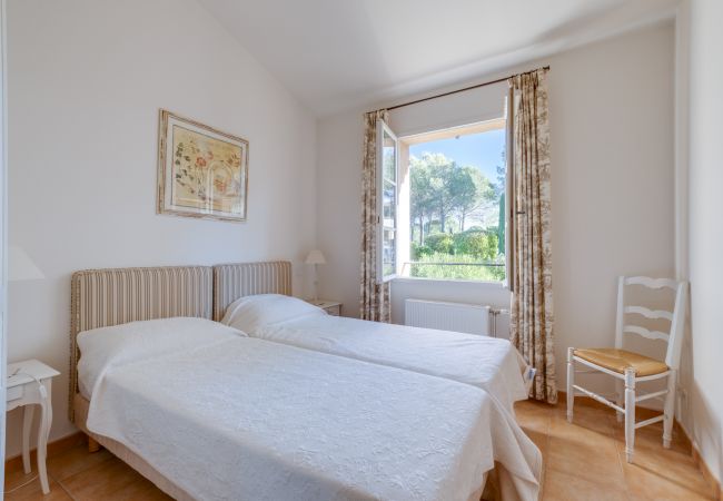 Maison mitoyenne à La Motte - MAISON DE HAMEAU 3 CHAMBRES AVEC JARDIN (N°419) Maison mitoyenne à La Motte - MAISON DE HAMEAU 3 CHAMBRES AVEC JARDIN (N°419)