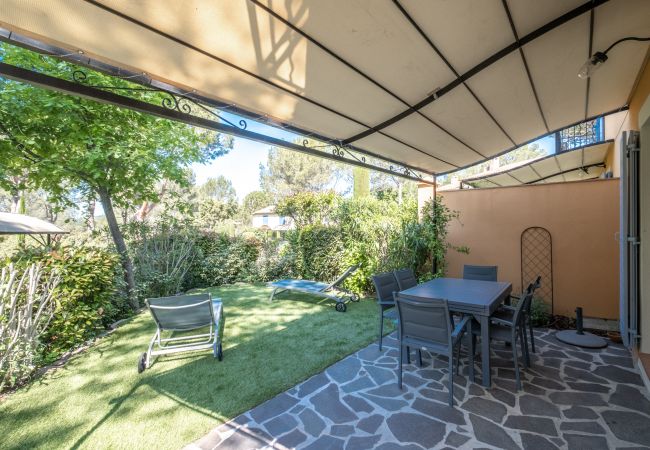 Maison mitoyenne à La Motte - MAISON DE HAMEAU 3 CHAMBRES AVEC JARDIN (N°419) Maison mitoyenne à La Motte - MAISON DE HAMEAU 3 CHAMBRES AVEC JARDIN (N°419)