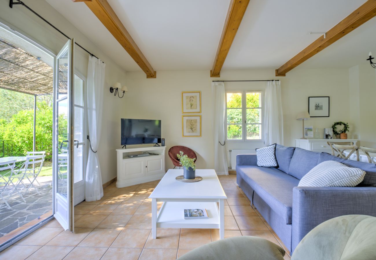 Maison mitoyenne à La Motte - MAISON DE HAMEAU 3 CHAMBRES AVEC JARDIN (N°430) Maison mitoyenne à La Motte - MAISON DE HAMEAU 3 CHAMBRES AVEC JARDIN (N°430)