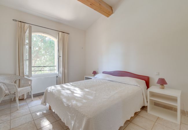 Villa à La Motte - VILLA 4 CHAMBRES AVEC PISCINE PRIVEE ET JARDIN (N°446) Villa à La Motte - VILLA 4 CHAMBRES AVEC PISCINE PRIVEE ET JARDIN (N°446)