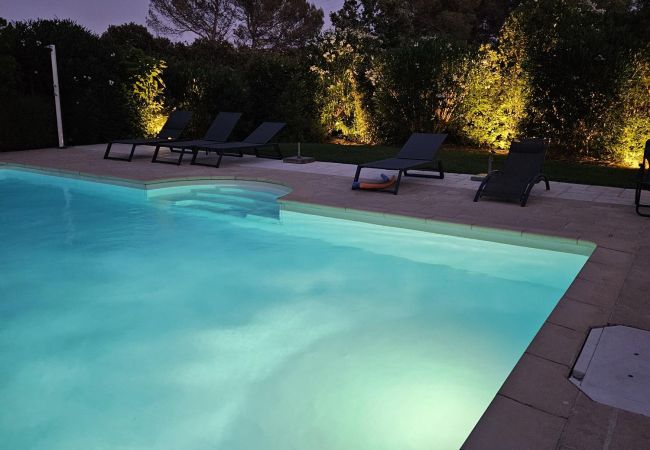 Villa à La Motte - VILLA 4 CHAMBRES AVEC PISCINE PRIVEE ET JARDIN (N°446) Villa à La Motte - VILLA 4 CHAMBRES AVEC PISCINE PRIVEE ET JARDIN (N°446)