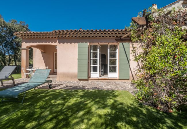 Maison mitoyenne à La Motte - MAISON DE HAMEAU 3 CHAMBRES AVEC JARDIN (N°530) Maison mitoyenne à La Motte - MAISON DE HAMEAU 3 CHAMBRES AVEC JARDIN (N°530)
