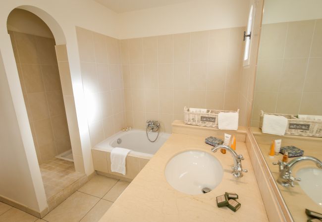 Appartement à La Motte - APPARTEMENT 2 CHAMBRES AVEC TERRASSE (N°555) Appartement à La Motte - APPARTEMENT 2 CHAMBRES AVEC TERRASSE (N°555)