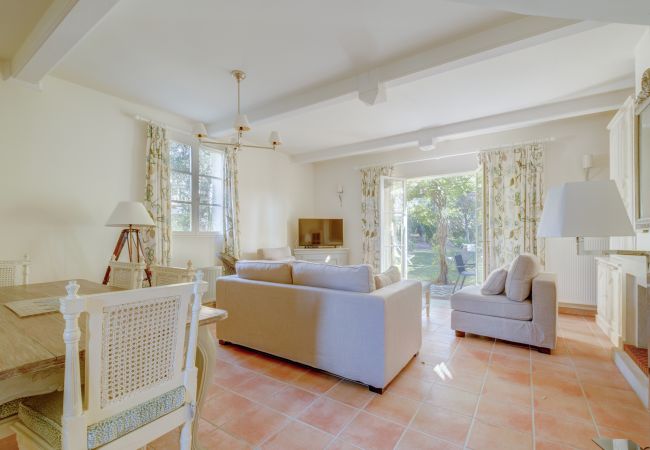 Maison mitoyenne à La Motte - MAISON DE HAMEAU 2 CHAMBRES AVEC JARDIN (N°427) Maison mitoyenne à La Motte - MAISON DE HAMEAU 2 CHAMBRES AVEC JARDIN (N°427)