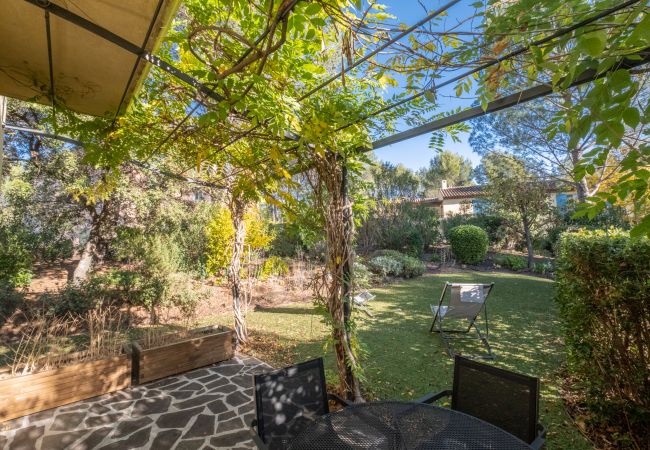 Maison mitoyenne à La Motte - MAISON DE HAMEAU 2 CHAMBRES AVEC JARDIN (N°427) Maison mitoyenne à La Motte - MAISON DE HAMEAU 2 CHAMBRES AVEC JARDIN (N°427)