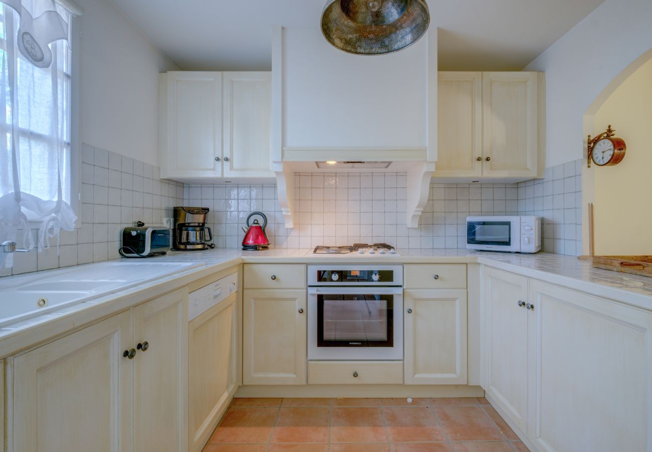 Maison mitoyenne à La Motte - MAISON DE HAMEAU 2 CHAMBRES AVEC JARDIN (N°427) Maison mitoyenne à La Motte - MAISON DE HAMEAU 2 CHAMBRES AVEC JARDIN (N°427)