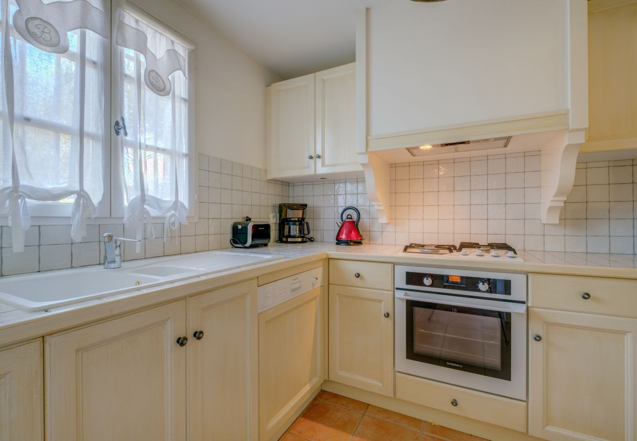 Maison mitoyenne à La Motte - MAISON DE HAMEAU 2 CHAMBRES AVEC JARDIN (N°427) Maison mitoyenne à La Motte - MAISON DE HAMEAU 2 CHAMBRES AVEC JARDIN (N°427)