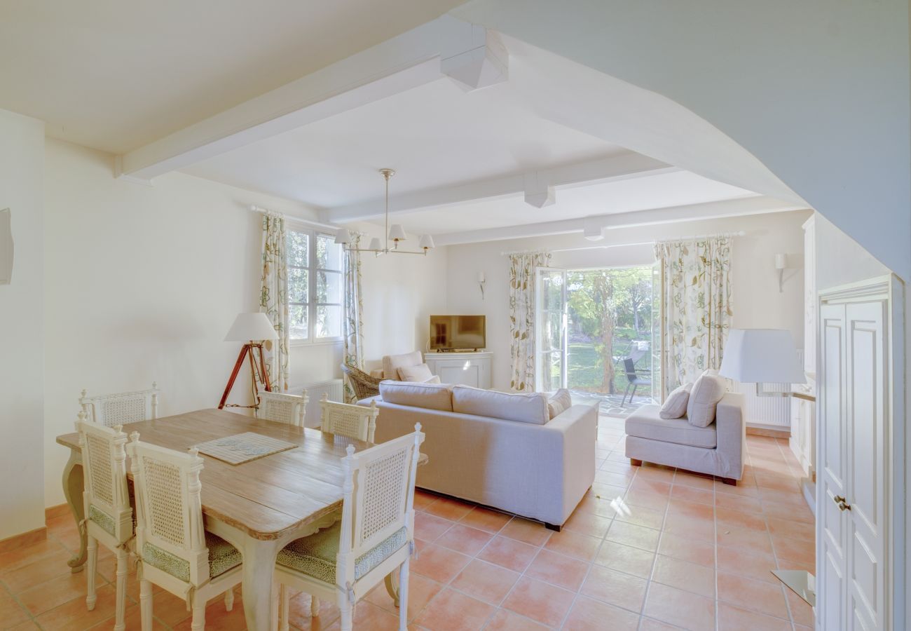 Maison mitoyenne à La Motte - MAISON DE HAMEAU 2 CHAMBRES AVEC JARDIN (N°427) Maison mitoyenne à La Motte - MAISON DE HAMEAU 2 CHAMBRES AVEC JARDIN (N°427)