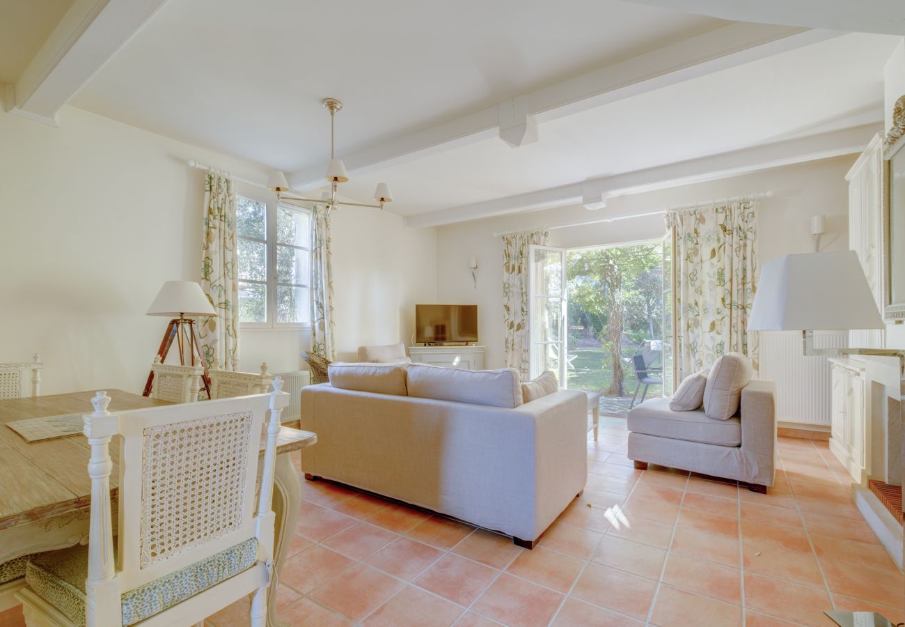 Maison mitoyenne à La Motte - MAISON DE HAMEAU 2 CHAMBRES AVEC JARDIN (N°427) Maison mitoyenne à La Motte - MAISON DE HAMEAU 2 CHAMBRES AVEC JARDIN (N°427)