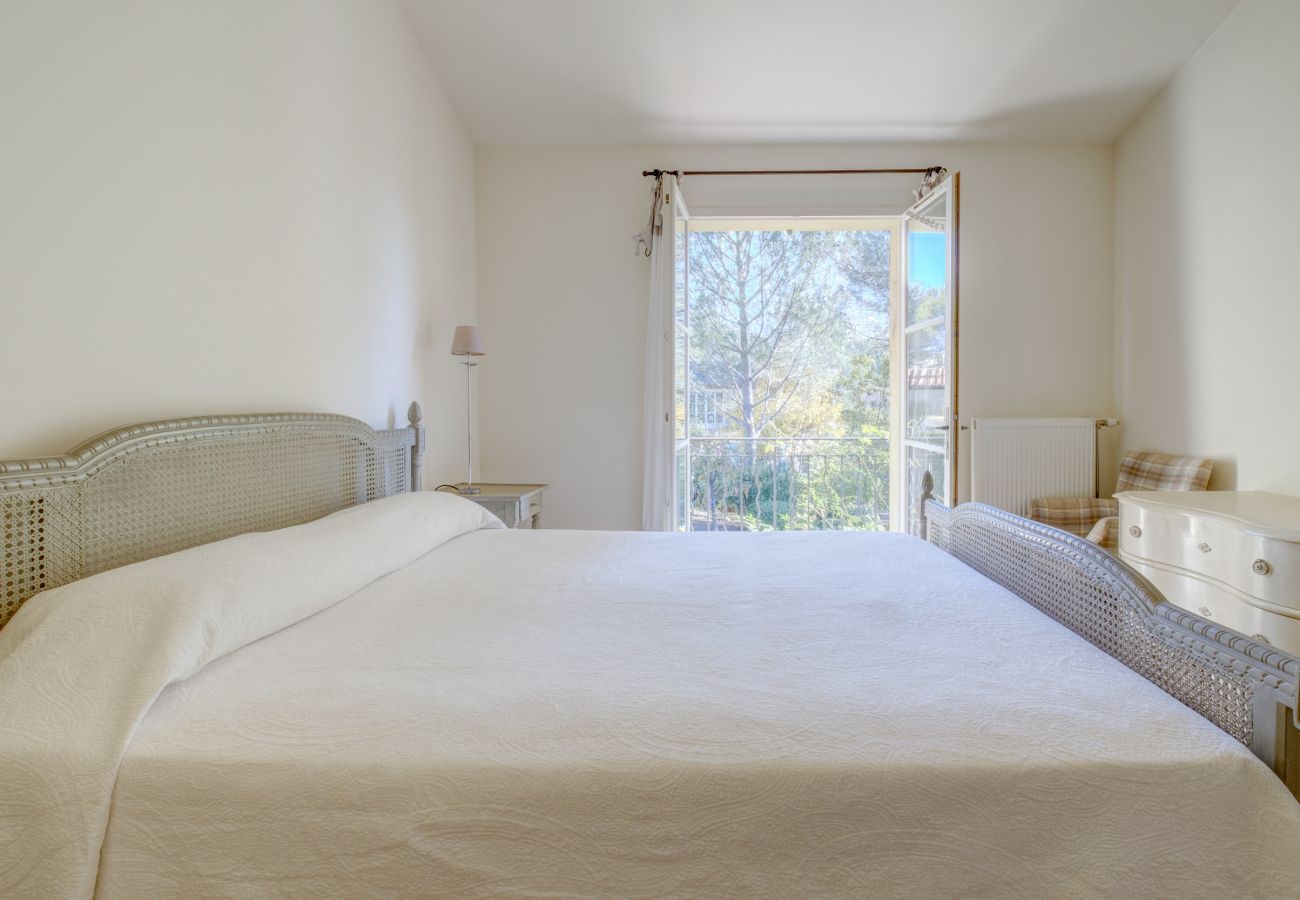 Maison mitoyenne à La Motte - MAISON DE HAMEAU 2 CHAMBRES AVEC JARDIN (N°427) Maison mitoyenne à La Motte - MAISON DE HAMEAU 2 CHAMBRES AVEC JARDIN (N°427)