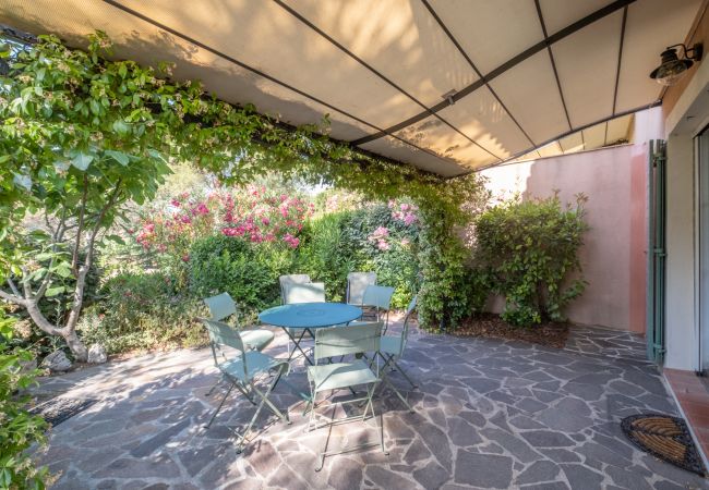 Maison mitoyenne à La Motte - MAISON DE HAMEAU 3 CHAMBRES AVEC JARDIN (N°403) Maison mitoyenne à La Motte - MAISON DE HAMEAU 3 CHAMBRES AVEC JARDIN (N°403)