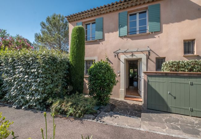 Maison mitoyenne à La Motte - MAISON DE HAMEAU 3 CHAMBRES AVEC JARDIN (N°403) Maison mitoyenne à La Motte - MAISON DE HAMEAU 3 CHAMBRES AVEC JARDIN (N°403)