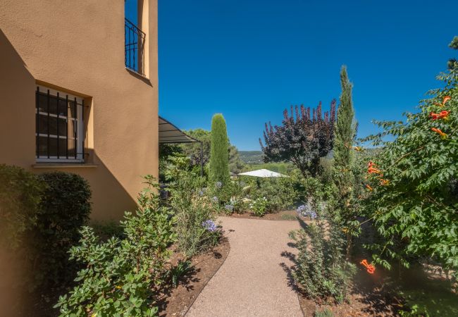 Villa à La Motte - VILLA 4 CHAMBRES AVEC PISCINE PRIVEE ET JARDIN (N°449) Villa à La Motte - VILLA 4 CHAMBRES AVEC PISCINE PRIVEE ET JARDIN (N°449)