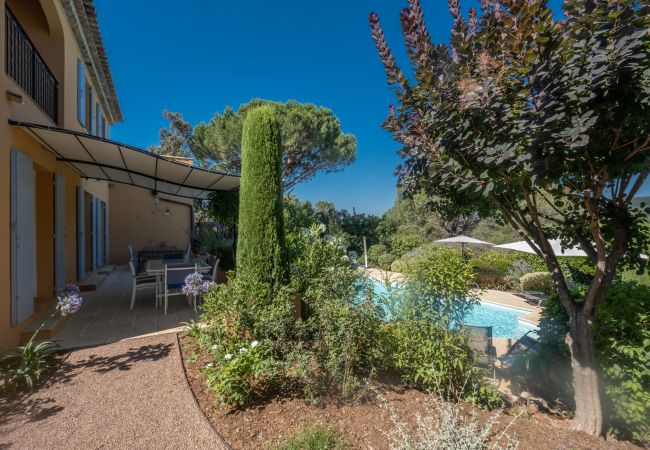 Villa à La Motte - VILLA 4 CHAMBRES AVEC PISCINE PRIVEE ET JARDIN (N°449) Villa à La Motte - VILLA 4 CHAMBRES AVEC PISCINE PRIVEE ET JARDIN (N°449)