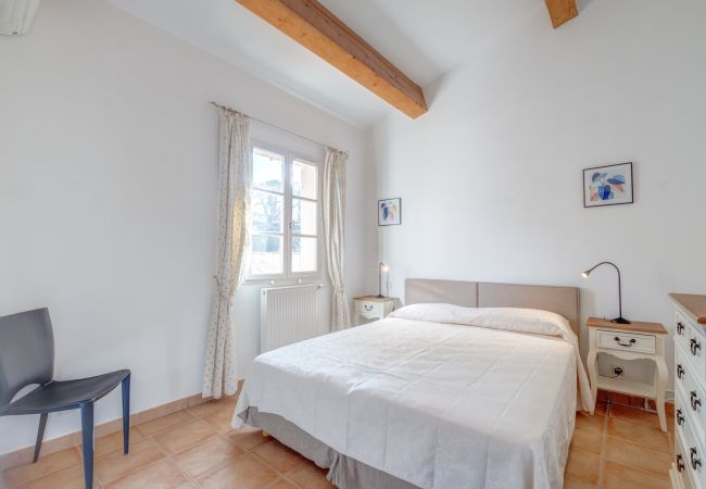 Maison mitoyenne à La Motte - MAISON DE HAMEAU 3 CHAMBRES AVEC JARDIN (N°324) Maison mitoyenne à La Motte - MAISON DE HAMEAU 3 CHAMBRES AVEC JARDIN (N°324)