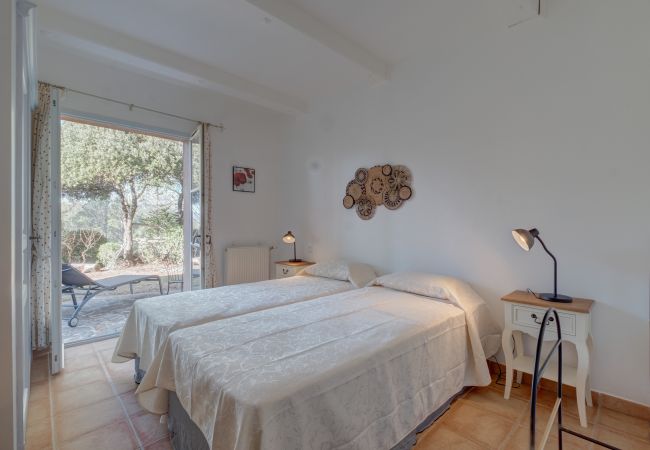 Maison mitoyenne à La Motte - MAISON DE HAMEAU 3 CHAMBRES AVEC JARDIN (N°324) Maison mitoyenne à La Motte - MAISON DE HAMEAU 3 CHAMBRES AVEC JARDIN (N°324)